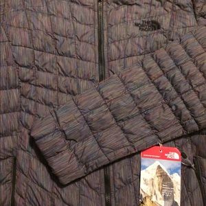 Active fit North Face NWT